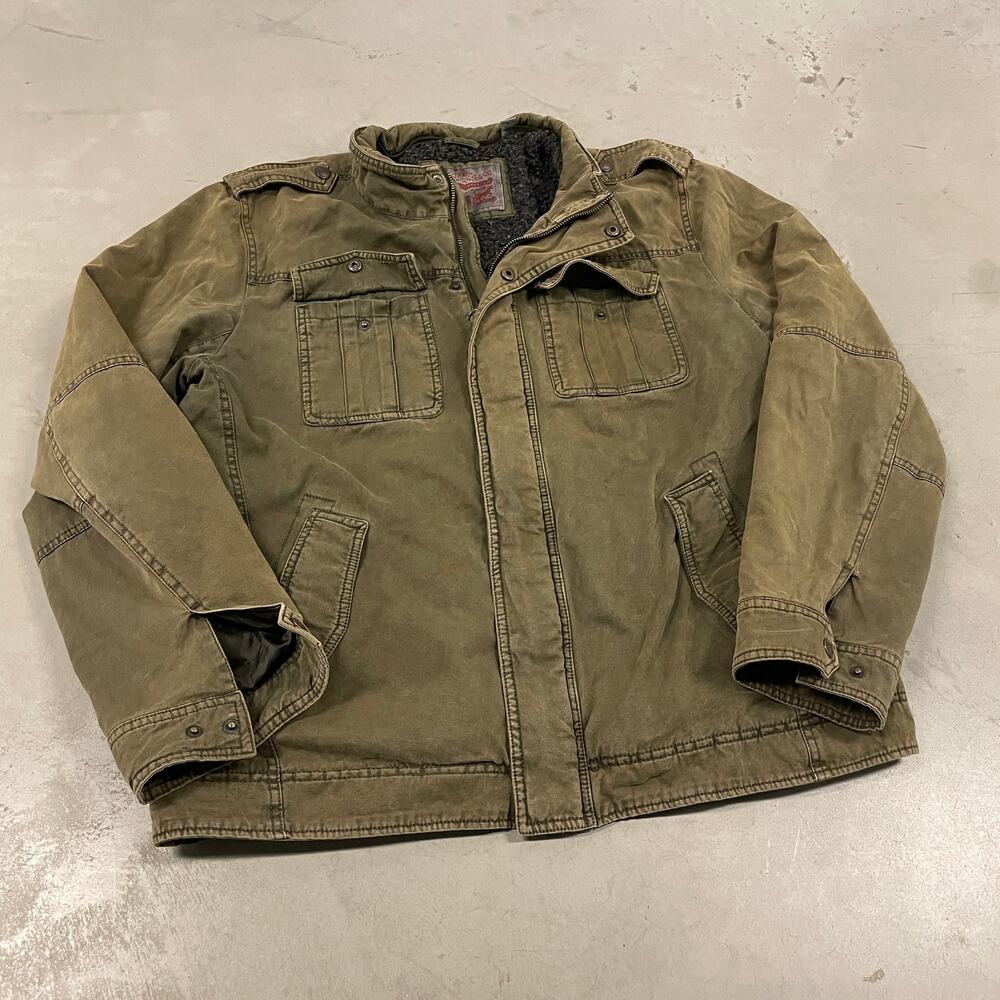 vintage y2k Sherpa lined Levi’s jacket